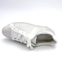 Sneaker Blanche à Lacets Blanc Et Argent En Cuir | Petite Taille Femme | Softwaves Blanc Argent 8 Sneaker Blanche à Lacets Blanc Et Argent En Cuir | Petite Taille Femme | Softwaves Blanc Argent -Women Calvin Klein Clothing popular shop 85002 cuir blanc argent softwaves 2