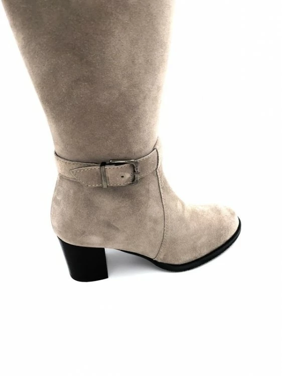 Botte Boucle Taupe En Velours à Talon | Petite Pointure Femme | Ellen Kassel Taupe 3 Botte Boucle Taupe En Velours à Talon | Petite Pointure Femme | Ellen Kassel Taupe – Image 3